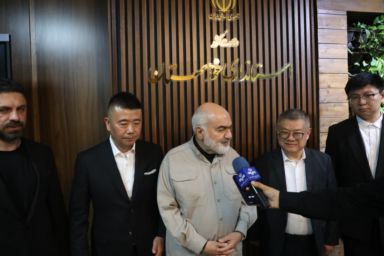 قرارداد جمع‌آوری ۸ حلقه فلر نفتی اهواز با یک شرکت چینی منعقد شد / استاندار خوزستان: ۳۹ میلیون فوت مکعب گاز فلر طی ۱۰ ماه جمع‌آوری می‌شود