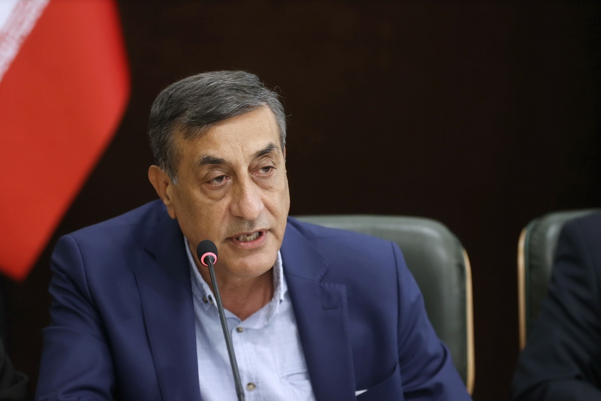 قائمپناه: یک عده معدود بر طبل تفرقه نکوبند/ بازسازی، اولویت منابع محدود مالی است