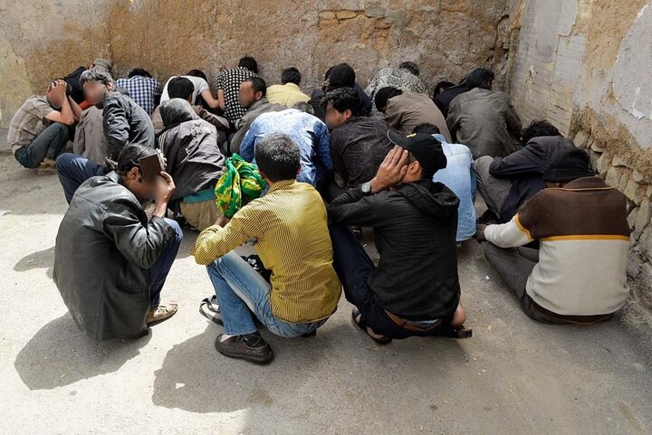 مقابله جدی با کشت خشخاش در خوزستان/ ترک فعل سه مدیر در نگهداری معتادان متجاهر