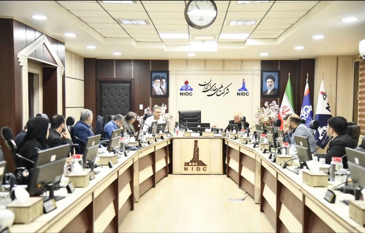 نشست هماندیشی مدیران شرکت ملی حفاری ایران با محوریت تحقق شعار سال و تقویت اقتصاد مقاومتی برگزار شد