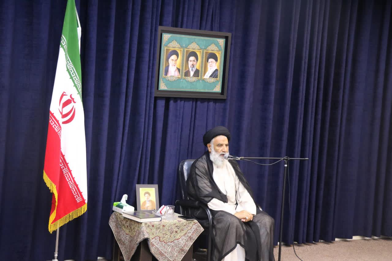 تأکید امام جمعه اهواز بر احیای فریضههای الهی و قرارگیری در خط مقدم «جنگ نرم» در نشست شورای فرهنگ عمومی استان